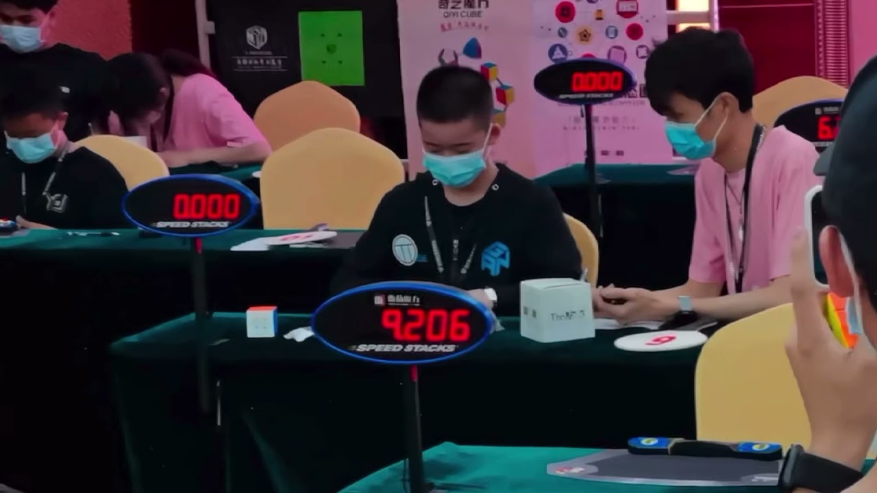 5.48 official Rubik's cube World record Average！—Xu RuiHang