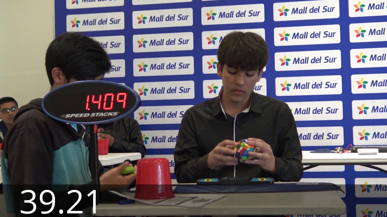 Megaminx Official Former World Record Average: 39.43 - Juan Pablo Huanqui