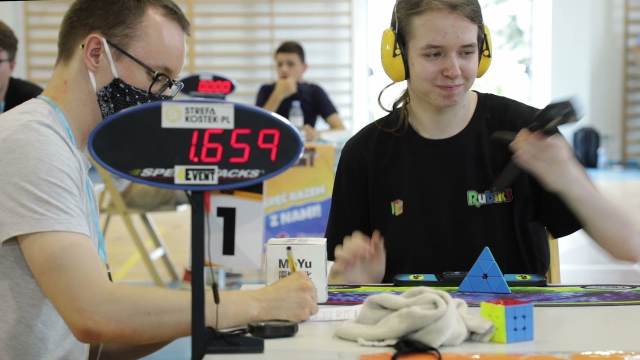 Pyraminx World Record Average: 1.83 [Former]