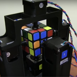 Rubik's kub robot