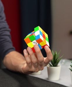 qiyi-warrior-3x3-m-solving-one-hand-square